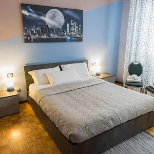 Elegant In Center Apartament